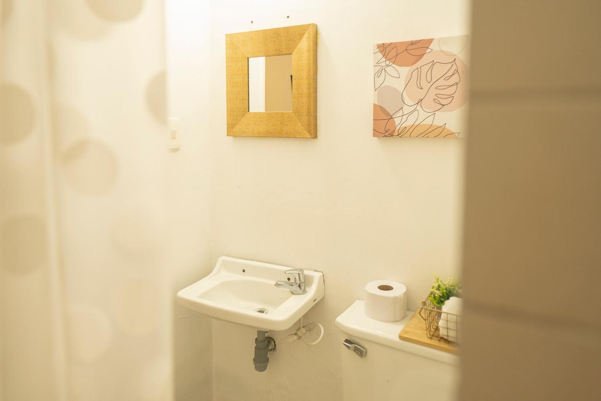Africa House-Casa Hotel Laureles-La70 Medellín Eksteriør billede