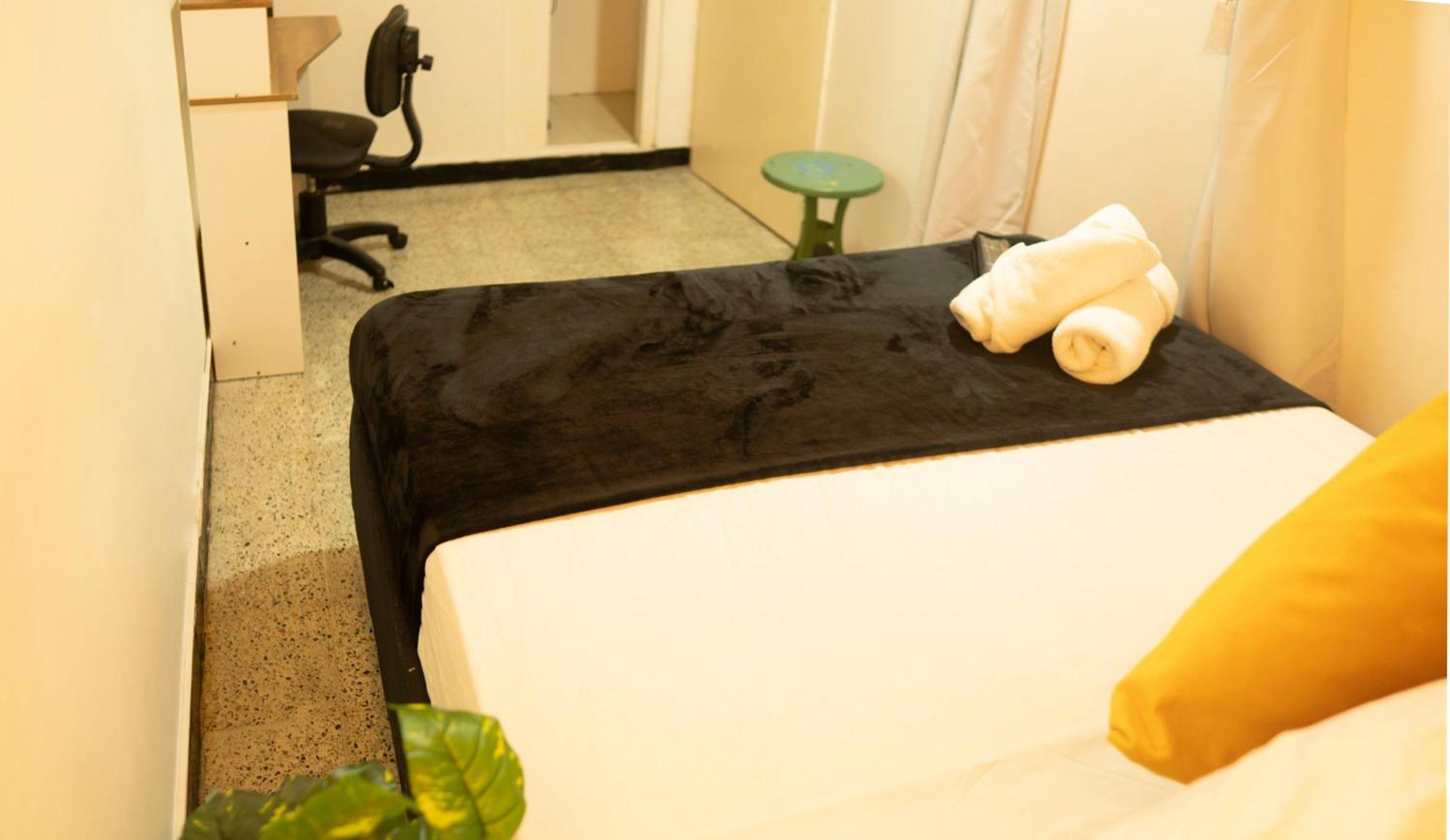 Africa House-Casa Hotel Laureles-La70 Medellín Eksteriør billede