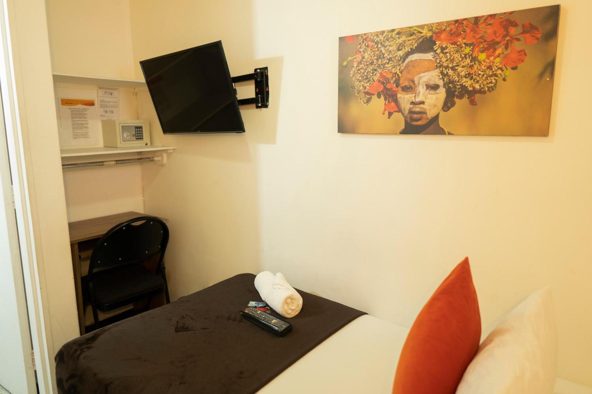 Africa House-Casa Hotel Laureles-La70 Medellín Eksteriør billede