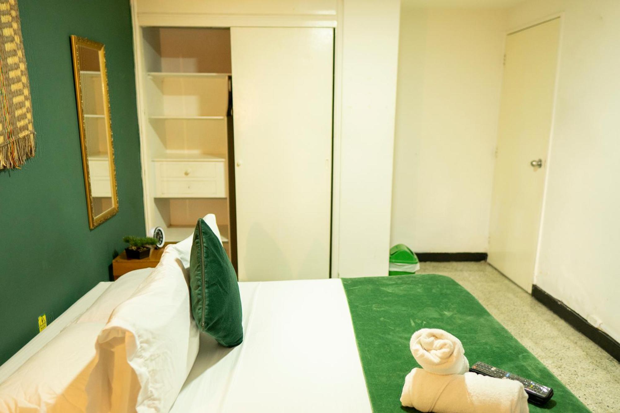 Africa House-Casa Hotel Laureles-La70 Medellín Eksteriør billede