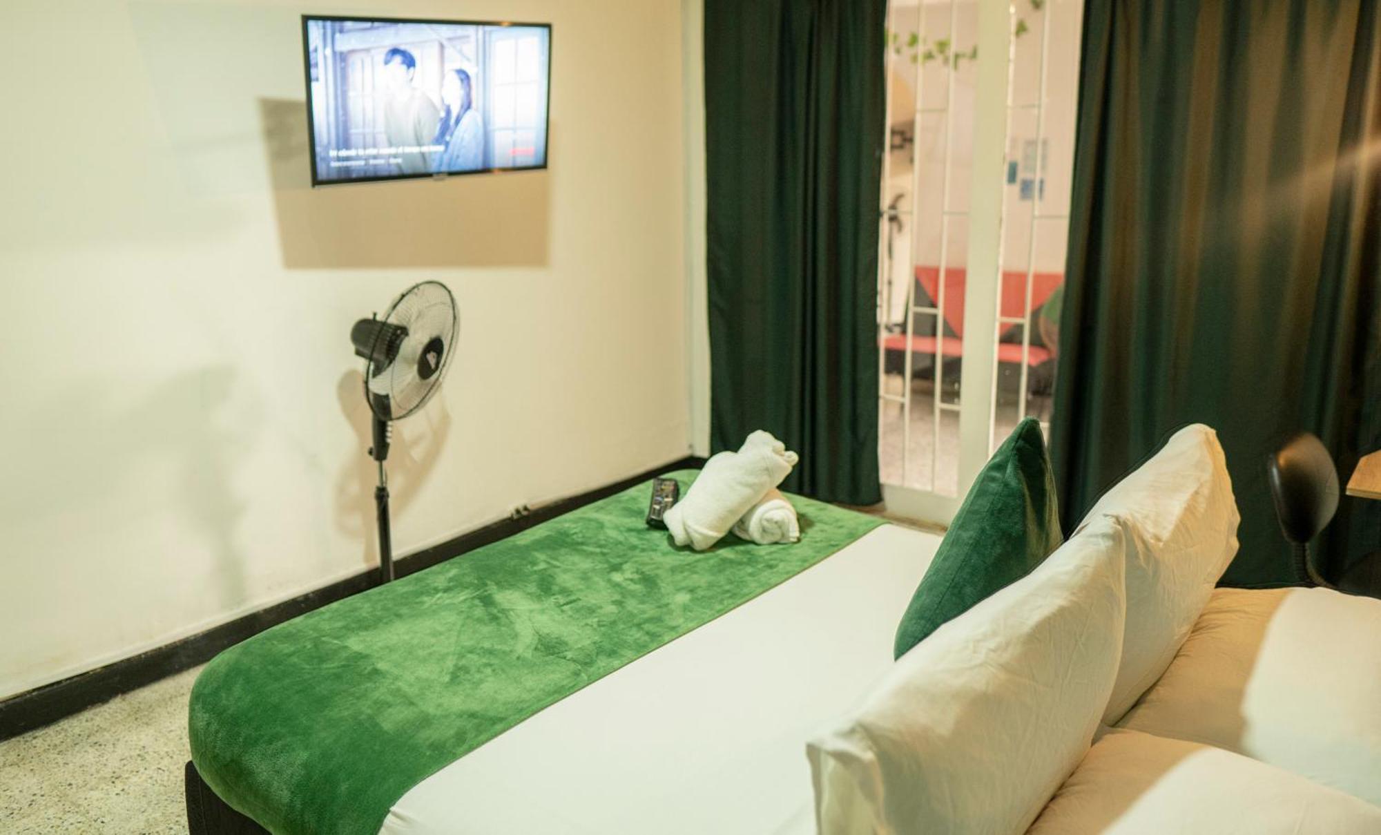 Africa House-Casa Hotel Laureles-La70 Medellín Eksteriør billede