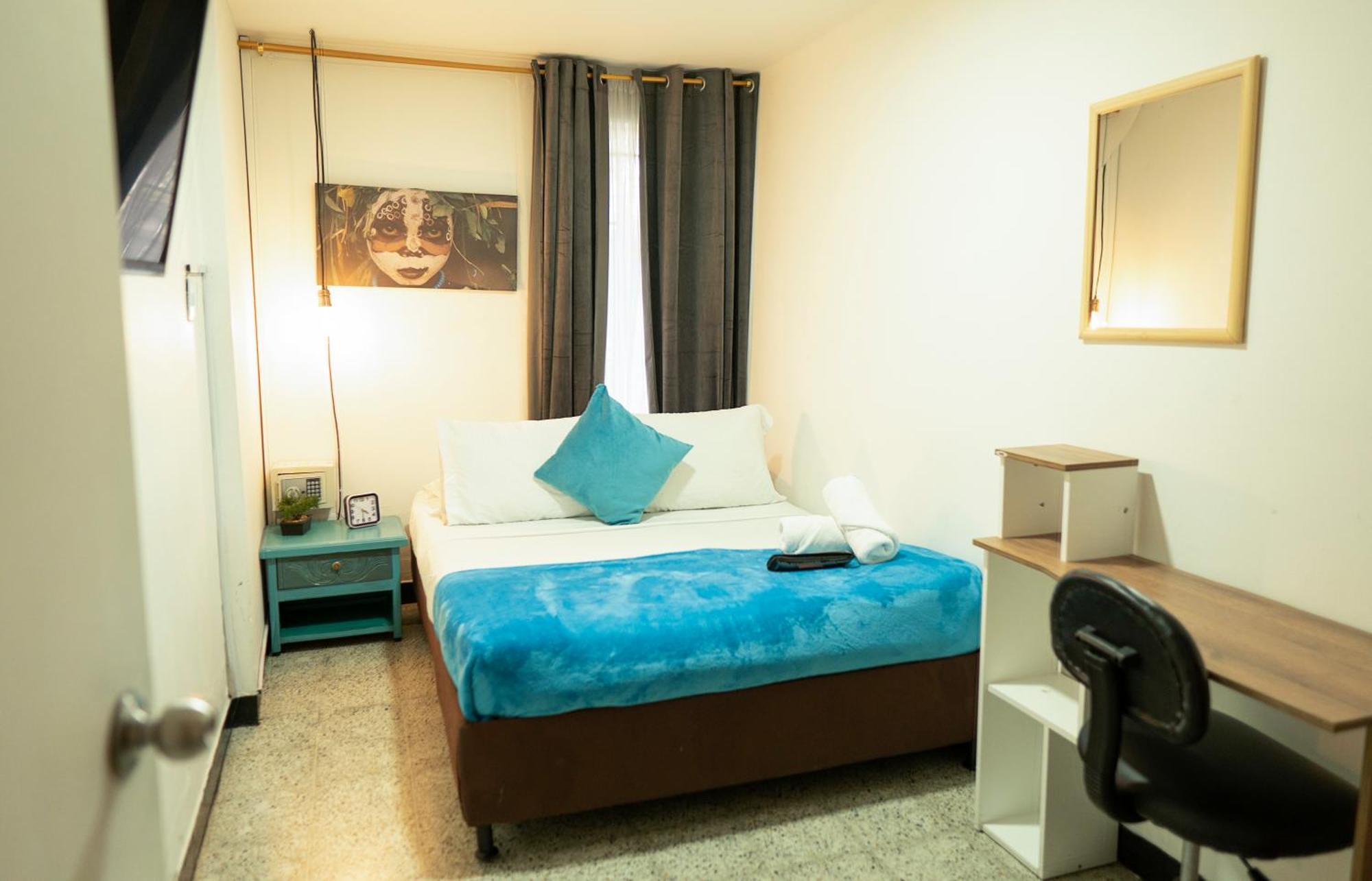 Africa House-Casa Hotel Laureles-La70 Medellín Eksteriør billede