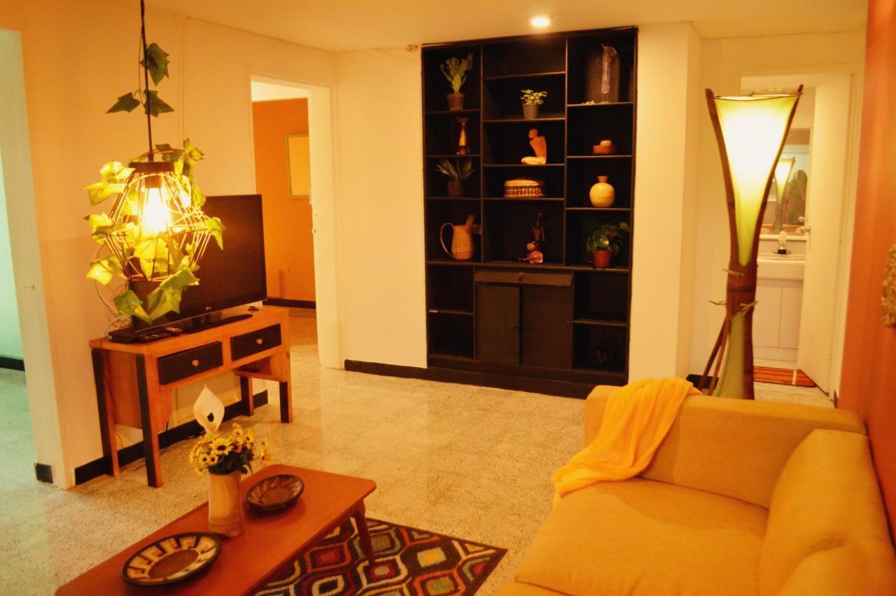 Africa House-Casa Hotel Laureles-La70 Medellín Eksteriør billede