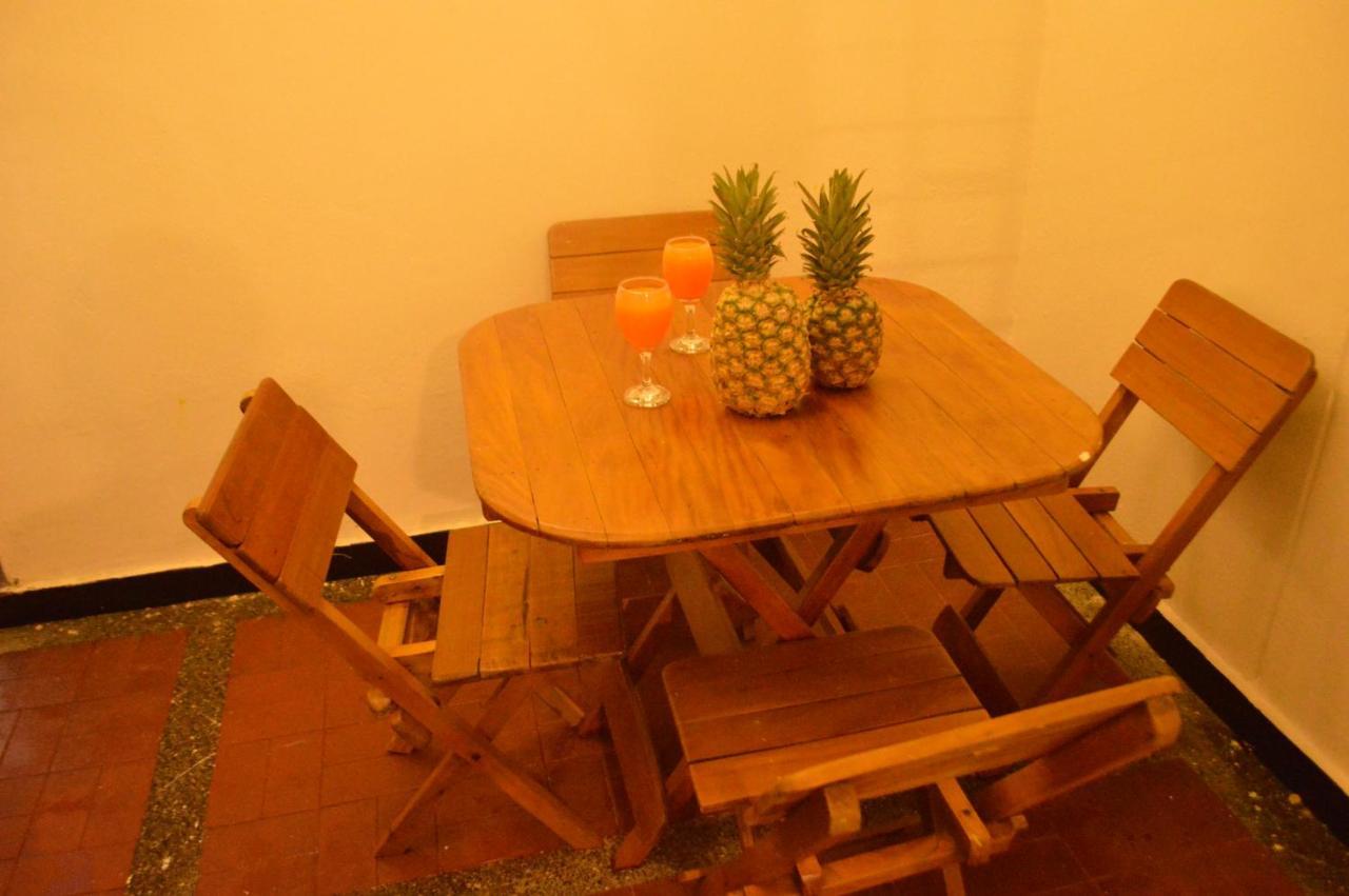 Africa House-Casa Hotel Laureles-La70 Medellín Eksteriør billede